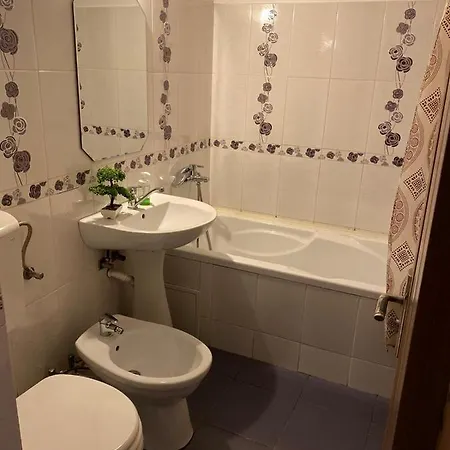 Mall Zone 100mp Apartment